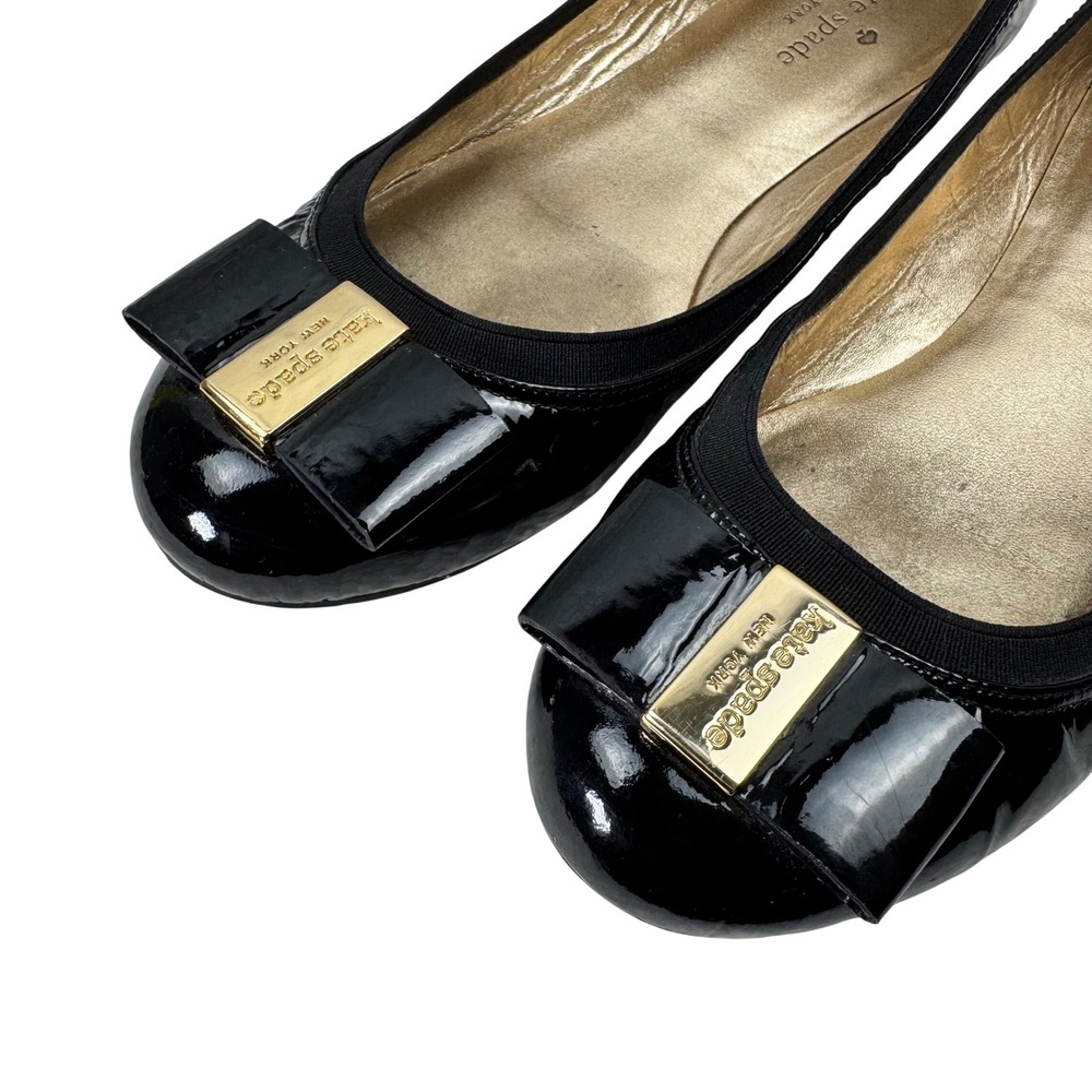 Kate Spade Ballet Flats Womens 8.5M Black Patent Leather Bow Gold Logo Designer - Picture 7 of 15